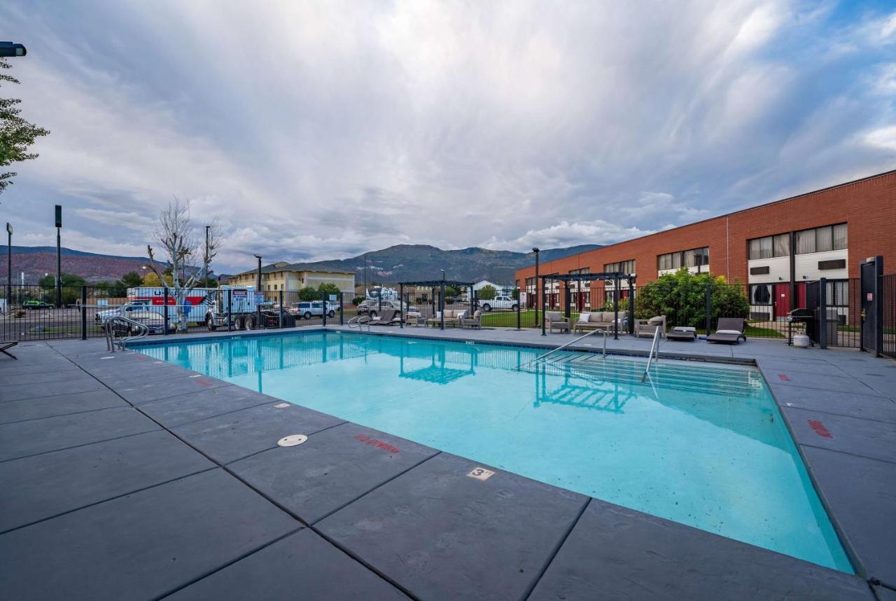 Ramada By Wyndham Cedar City Εξωτερικό φωτογραφία