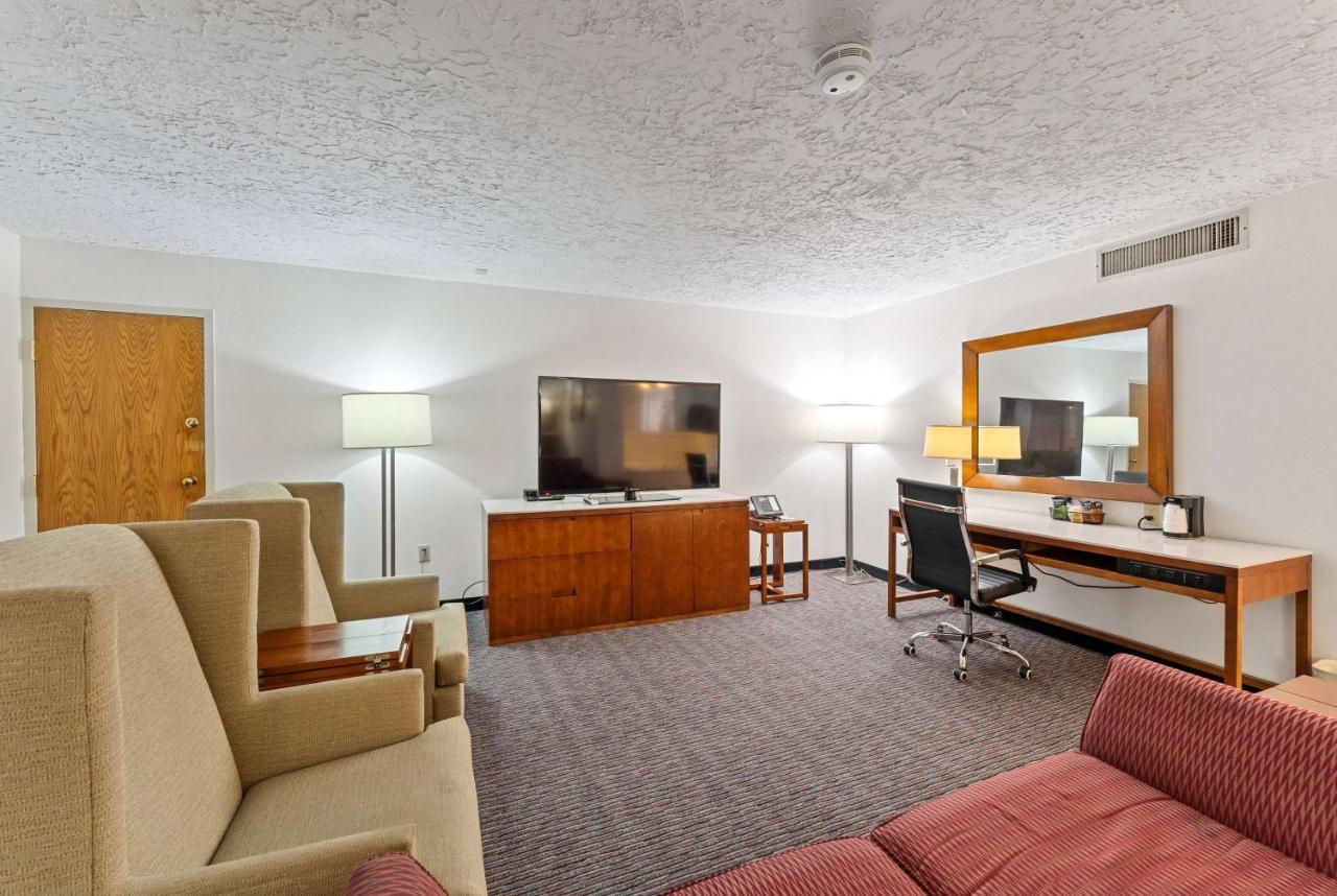 Ramada By Wyndham Cedar City Εξωτερικό φωτογραφία