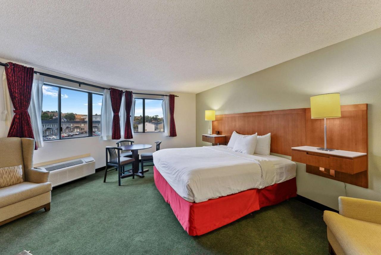 Ramada By Wyndham Cedar City Εξωτερικό φωτογραφία