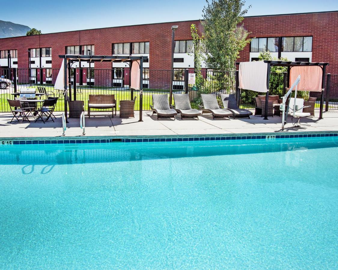 Ramada By Wyndham Cedar City Εξωτερικό φωτογραφία